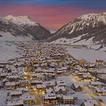 Engadina Гостевой дом 3*