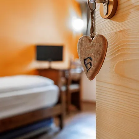 Engadina ליביניו