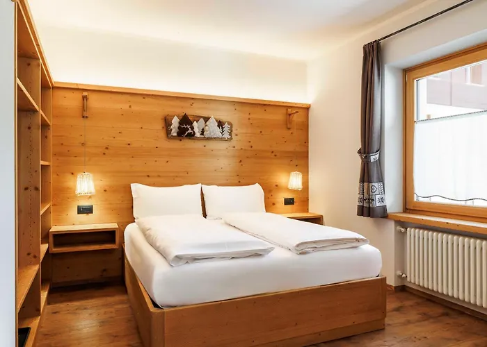 Pensionat Engadina 3*